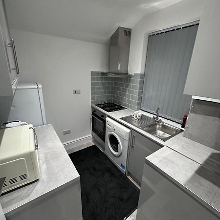 Modern Two-Bedroom Apartment マンチェスター エクステリア 写真