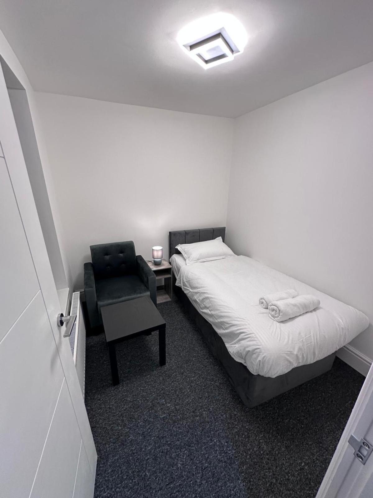 Modern Two-Bedroom Apartment マンチェスター エクステリア 写真