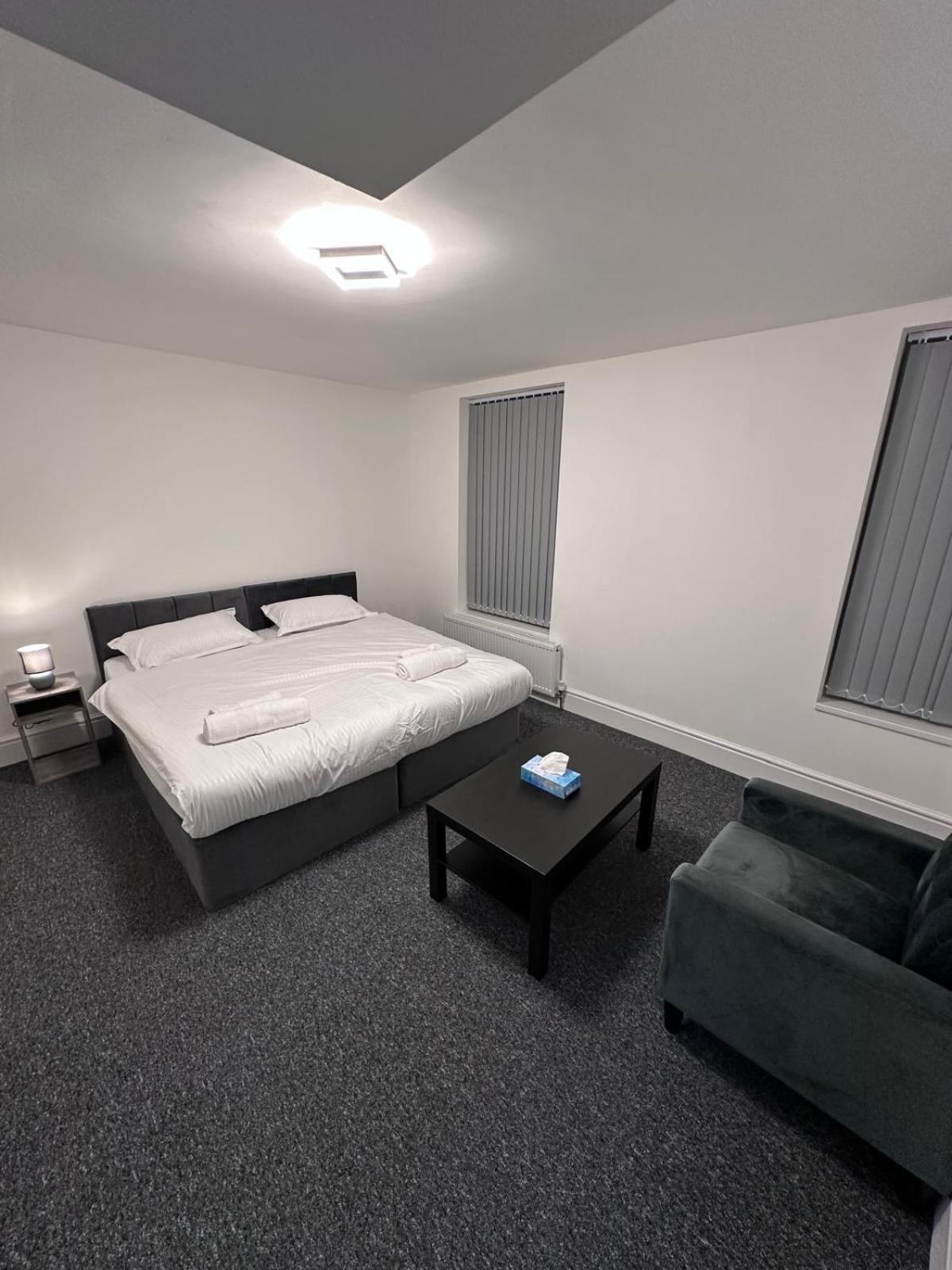 Modern Two-Bedroom Apartment マンチェスター エクステリア 写真